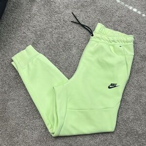 Nike tech sweatpants
